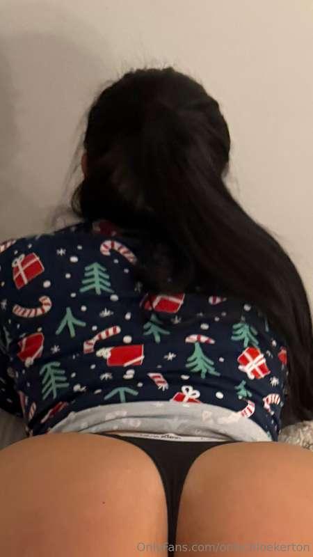 Small waist & a phat ass 😈 am I ur dream girl ? 🥵