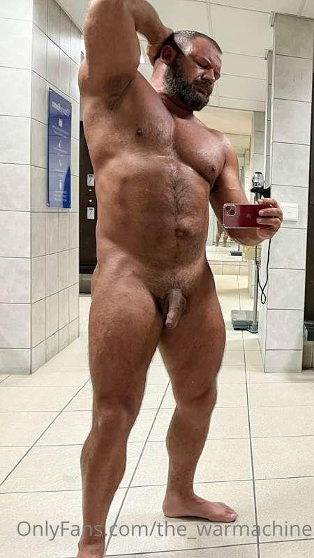 Still healing up but thought I’d post a hot flex Friday post..
