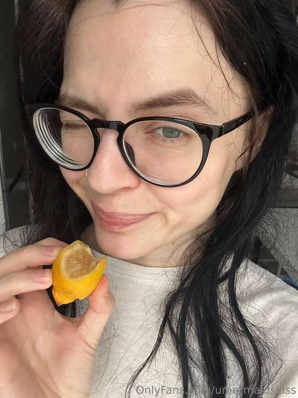 Just a lemon… testing your imagination a little 😋