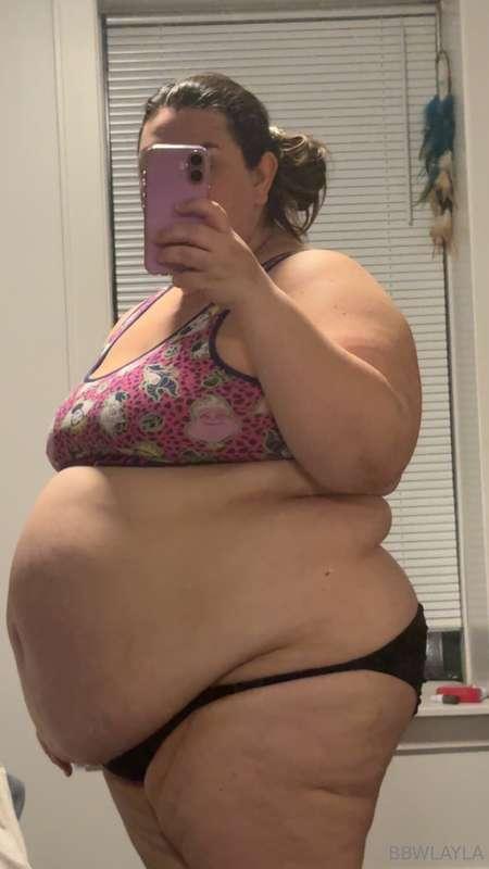 Fuck I’m getting obese and flabby looking. Everything is bul..