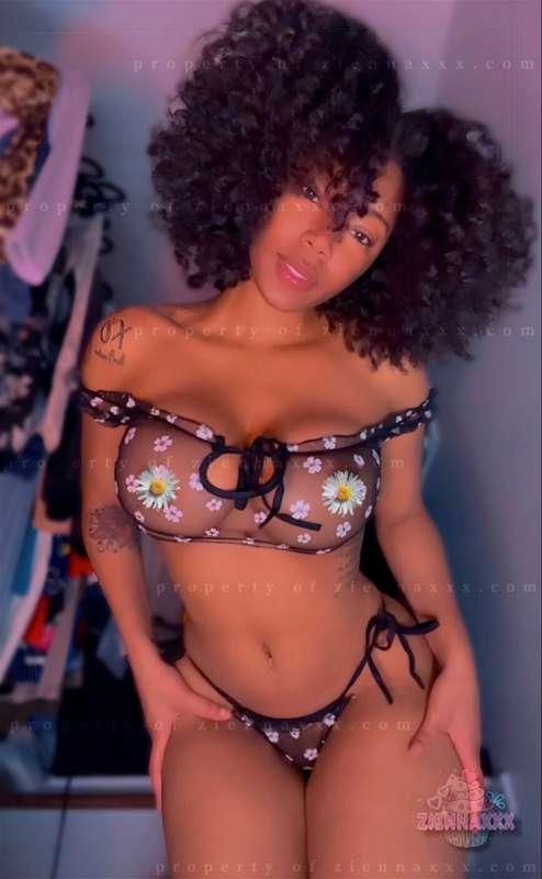 your sexy little secret 🤫