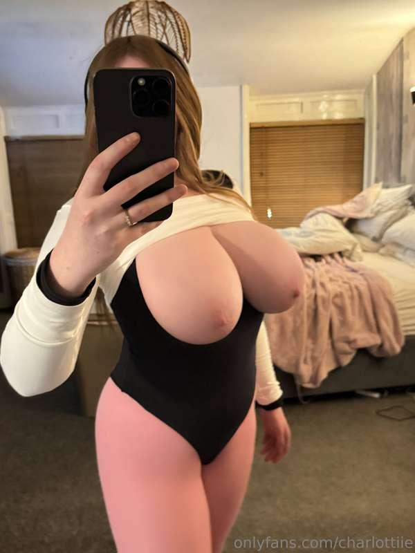 Who’s missed me the most? 💦 cute date idea: wearing a vibrat..