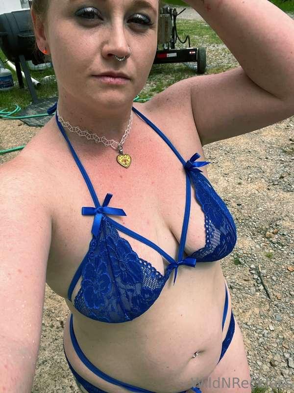Wanna fuck me outside on the farm??? You know how I like it ..
