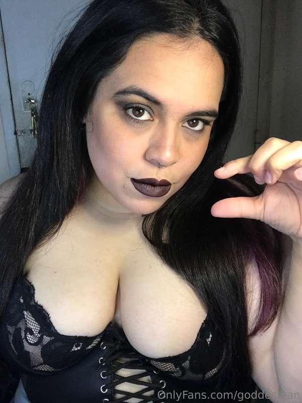 leave your tip here, loser😈 ⬇️⬇️⬇️