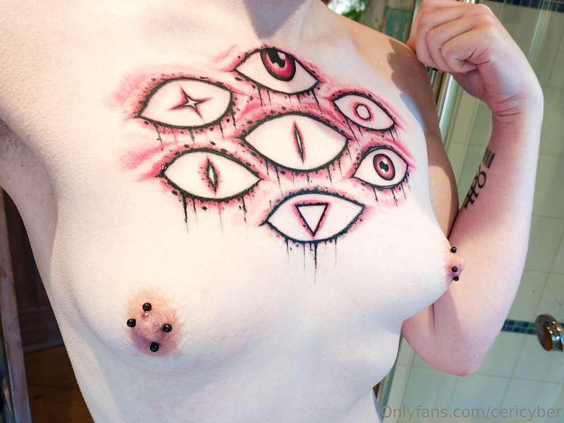 Chest tattoo finally finished! I hope you like it 💕