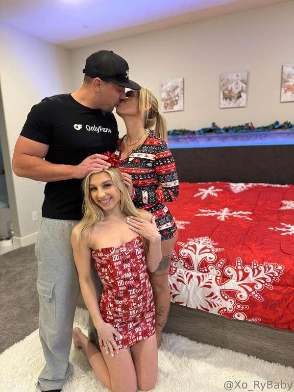 Do you think he enjoyed his Christmas gift?! @kenandrybaby @..
