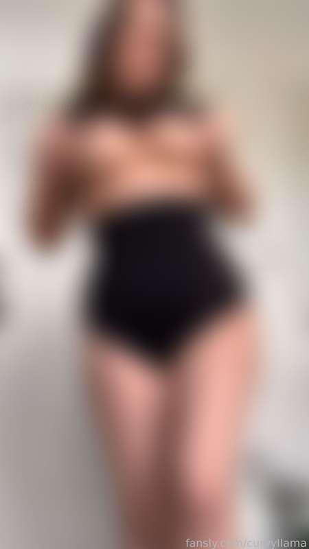 curvyllama image #10