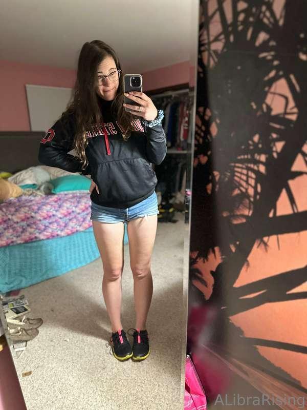 New jean shorts giving me hella camel toe lol what do you th..