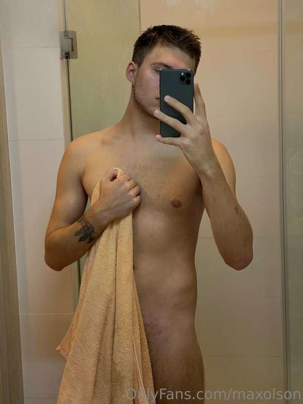 You want this towel to drop?😋