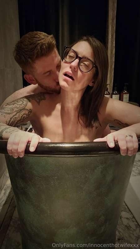 Do all husband's try it on when sharing a bath or just mine?..