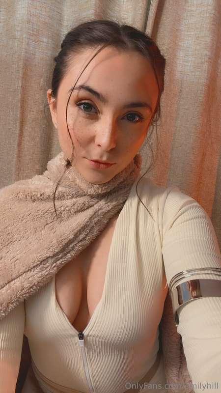 Sneak peak of the padme outfit on stream xx link in bio, I’m..