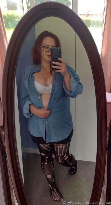 Getting ready this morning, subscribe to see the clothes com..