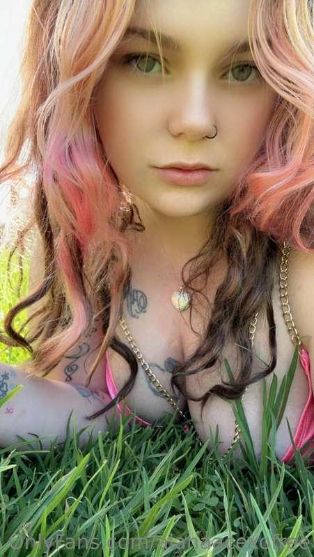 Your favourite garden fairy

Or garden gnome

Ya know, whate..