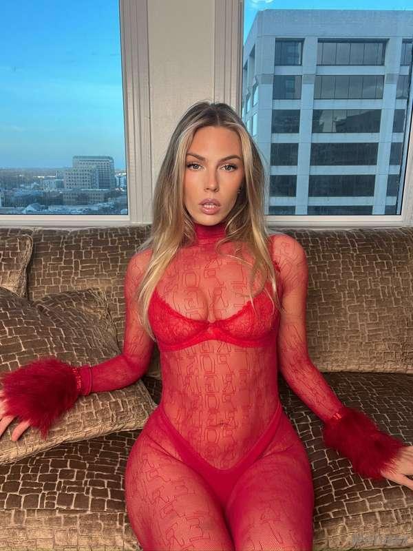 my new favorite christmas fit ❤️