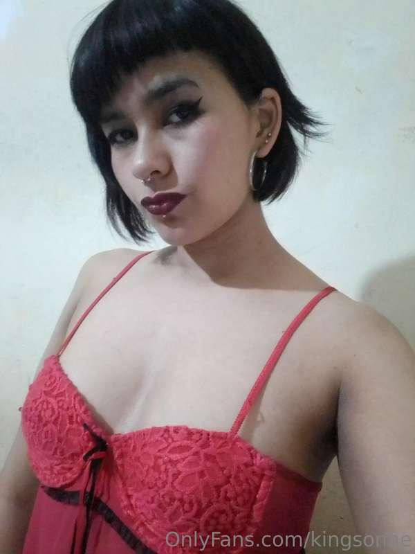 Red suits me very well 💋