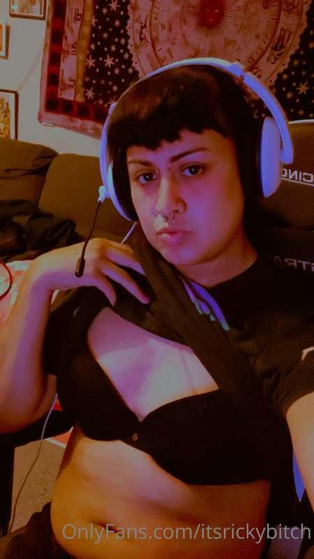On or off while I play Apex legends?
