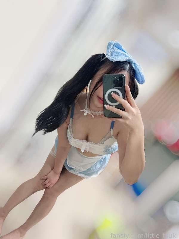 Behind the scenes of my latest photoshoot 📷 Who wants to see me undress👅🤤🌶😈

#asian #boobs #cute #cosplay #horny #japanese #teen #teens