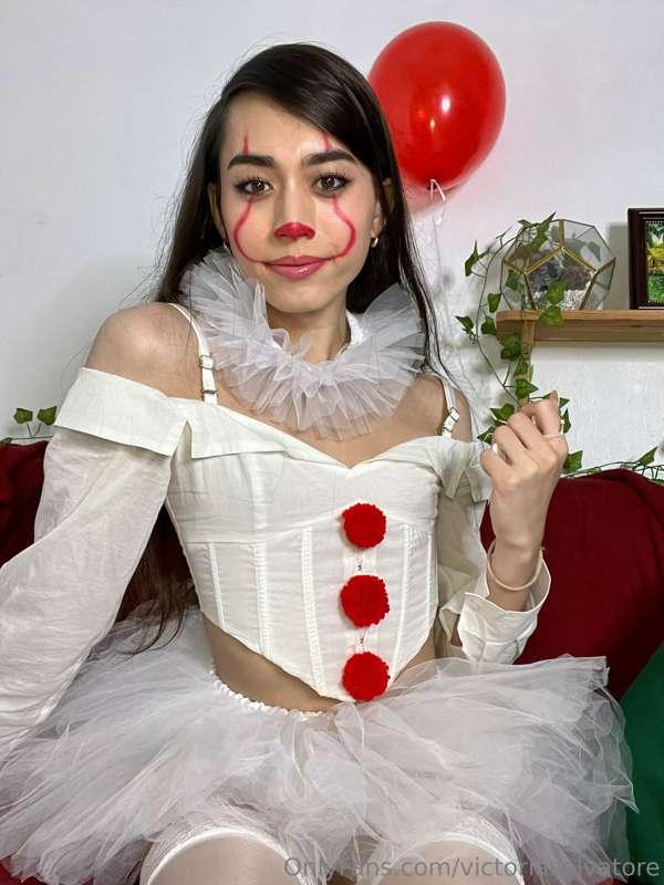 Happy halloween everyone!! Hope you guys enjoy this new set ..