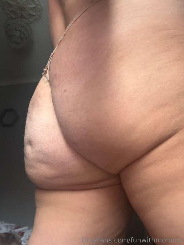 So much ass to play with