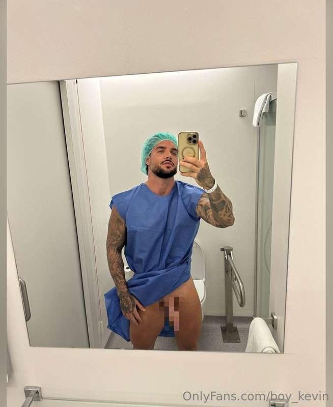 Puedo ser tu enfermero?🤭