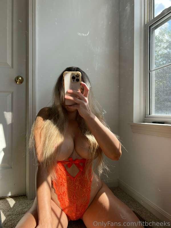OMFG my pussy is still dripping 😌💦 NEW sex tape in your dms!..