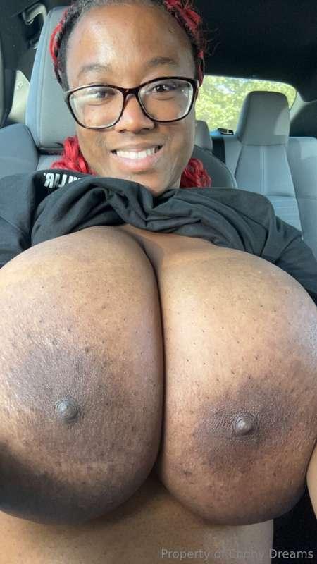 Quick car selfie in my lunch break , I hope my coworkers don..