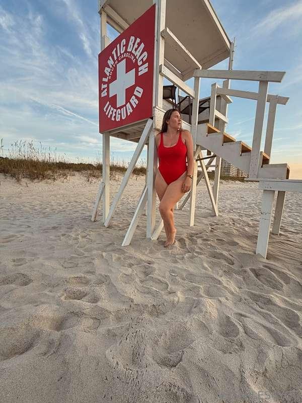 I’m trained in mouth-to-mouth… wanna be my test subject? 😈