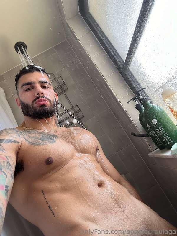Getting it extra wet for you 🍆
