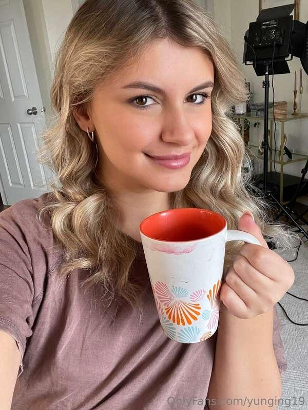 Good morning, do u want some coffee?🥰