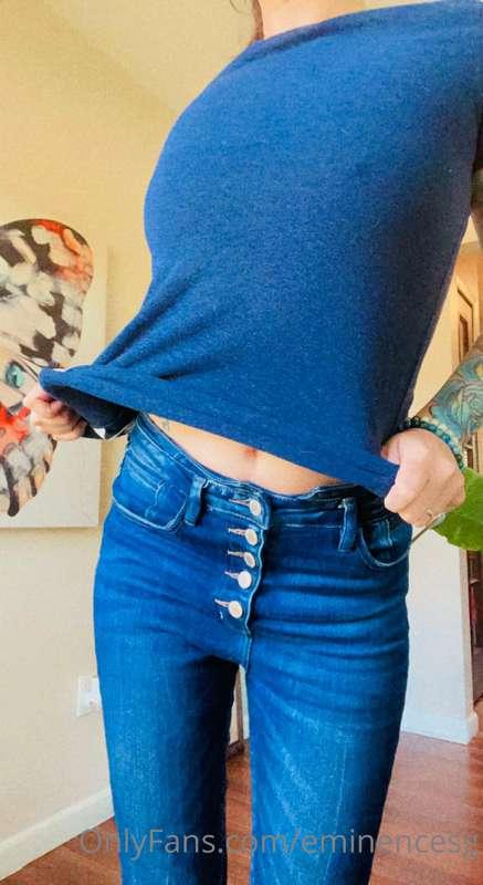 For all my tight ass jean  lovers out there ….these are for ..
