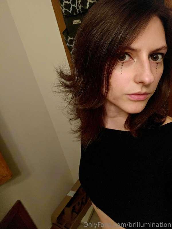 I know you've been pining for one of my innocent lil selfies..