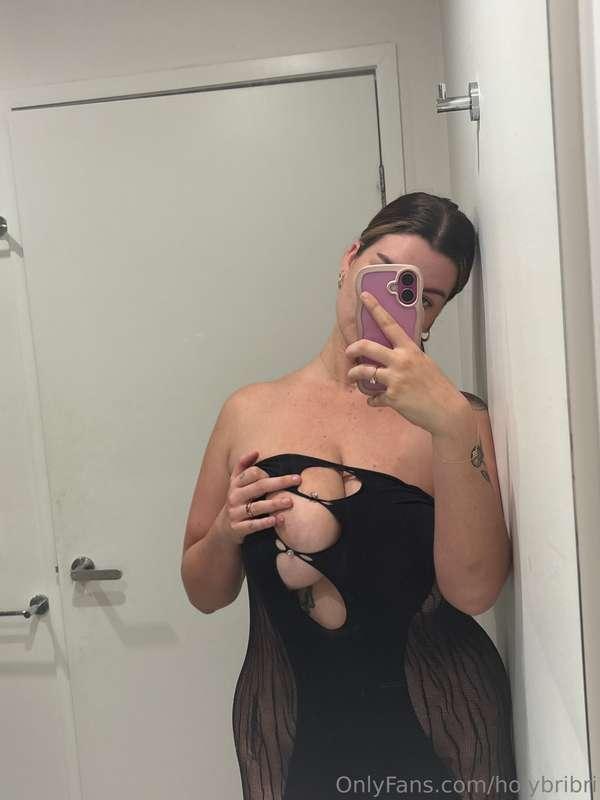 This dress had one job…