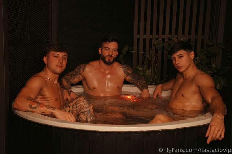 Aquí es donde paso todo, envíame un DM y te envío el video 😏..
