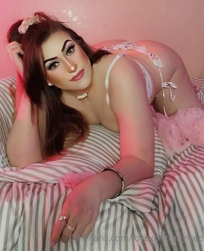Would you look good behind me?