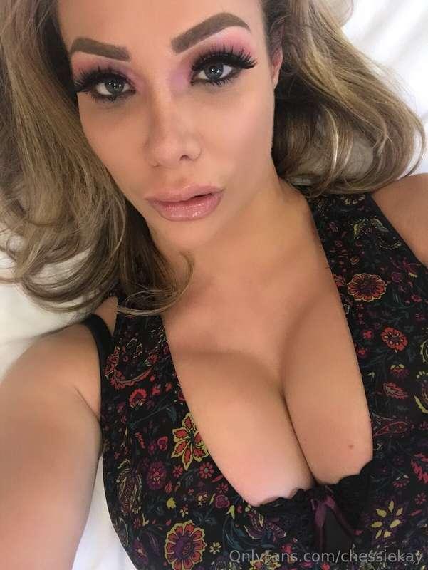 Please cover my face and tits in your cum !