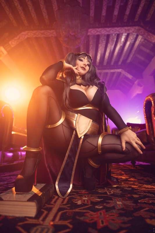 Will you allow yourself to be spellbound by Tharja's mystique?