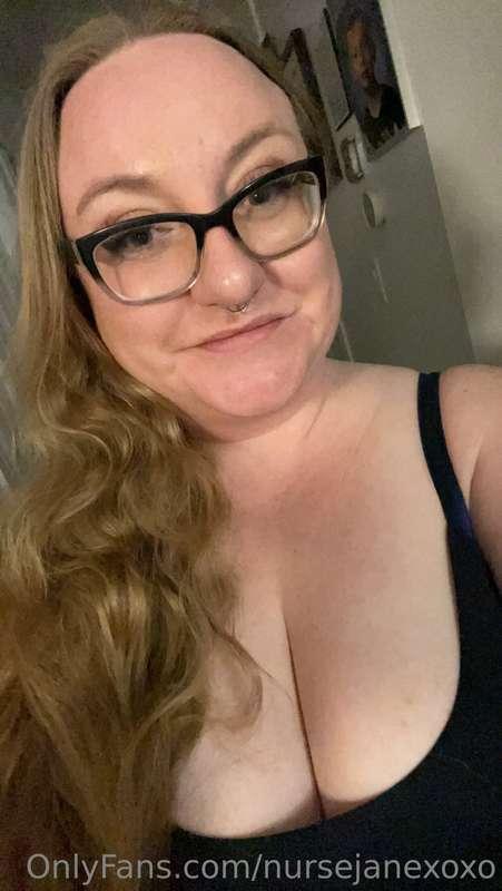 Heeeey babe 😘 😈 DM me! I miss you 😘