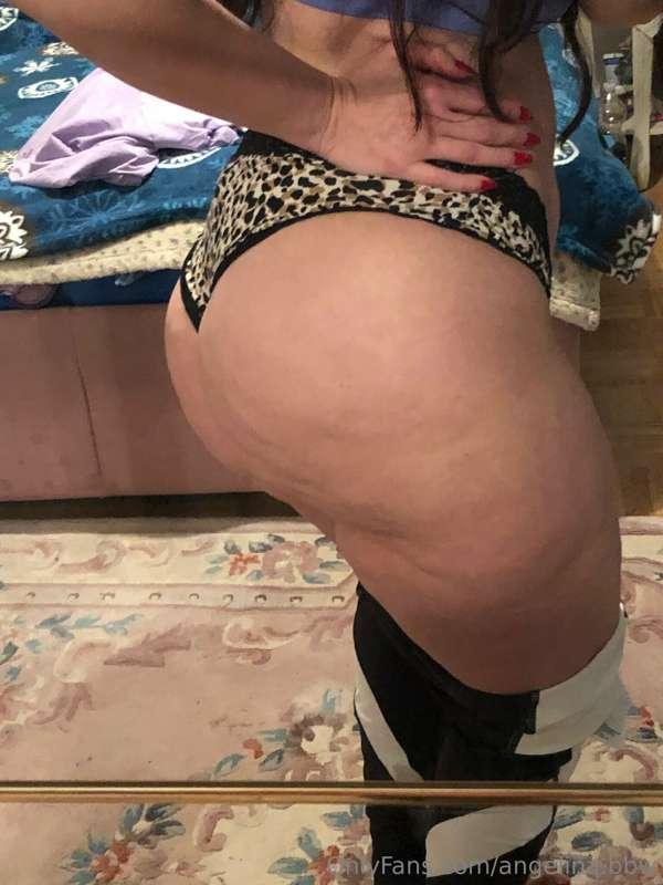 This ass needs to get spoil 🥰