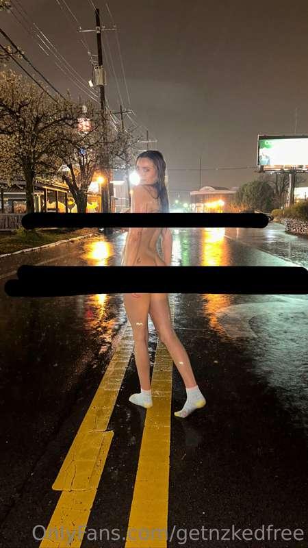 Not me, walking casually butt ass naked 😈