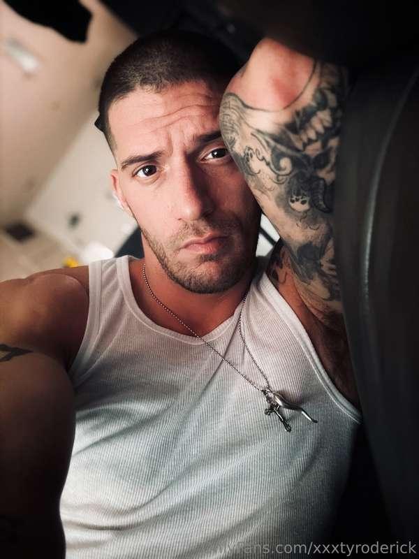 Took some selfies today because I was feeling the new fade l..