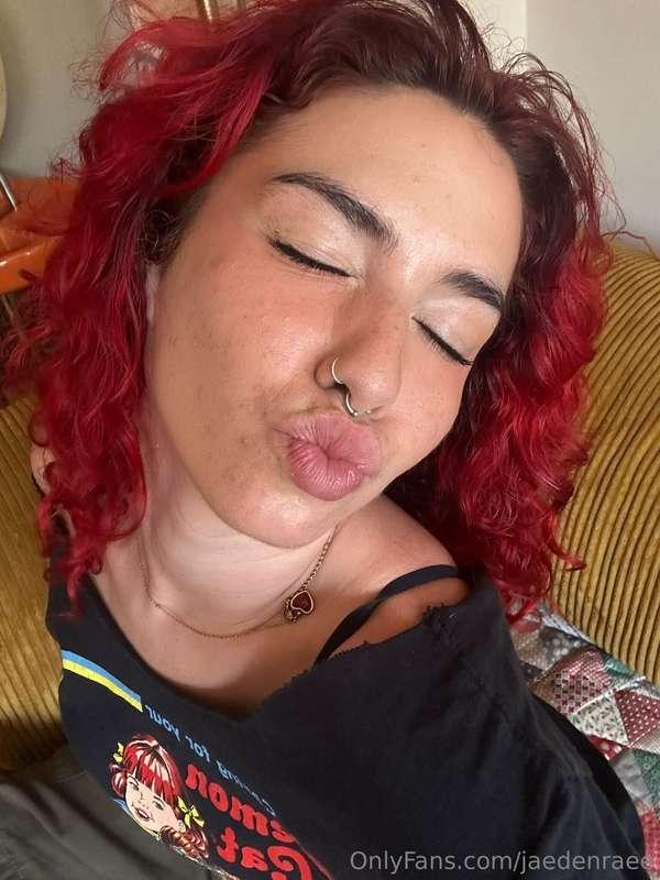 muahhhhh give me beso 😚