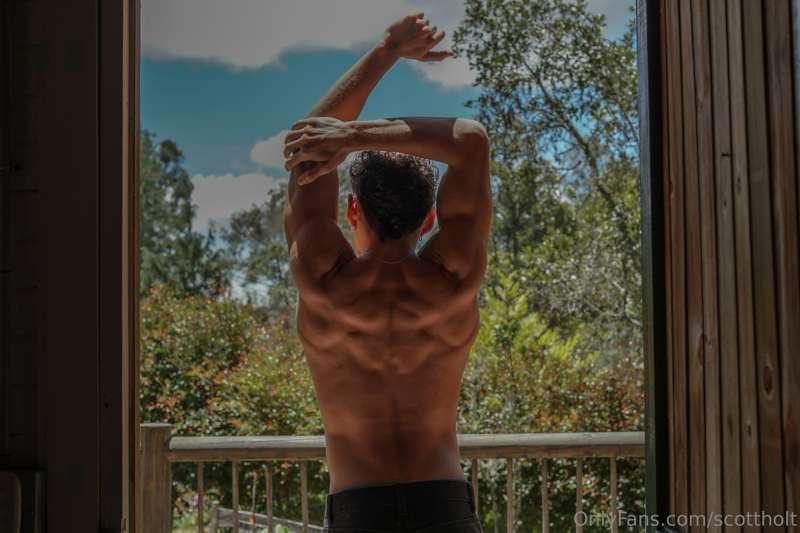 Start of the week, start of fantasies