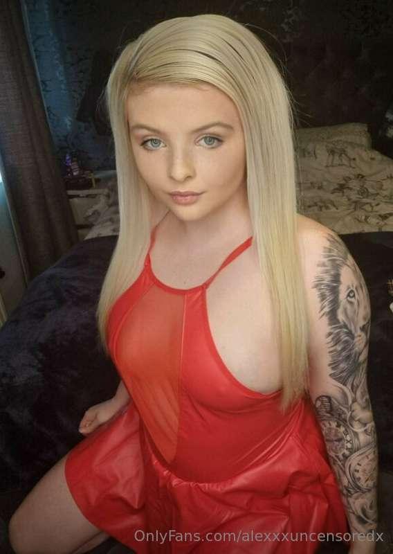  Still can’t decide if I’m a good girl or just good at prete..