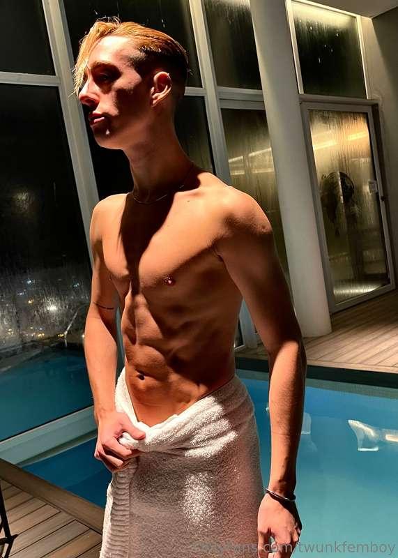 do you like my toned body? 😈 