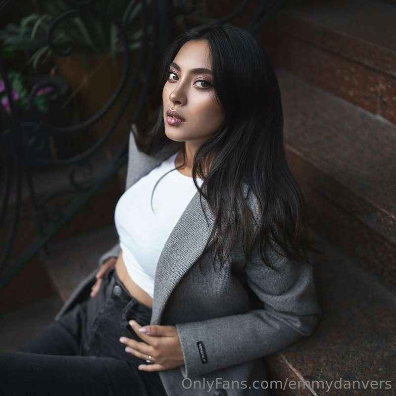 I loved this cool fall photo shoot so much that I couldn't c..