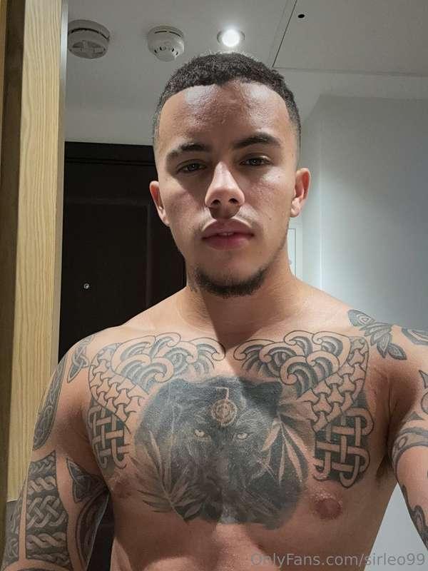 Happy Friday let’s get naughty😈