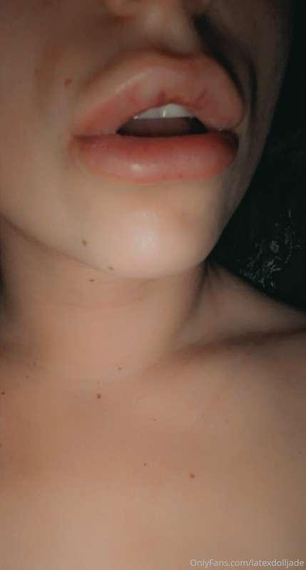 Also... these are new... check out my super hot pics in my l..