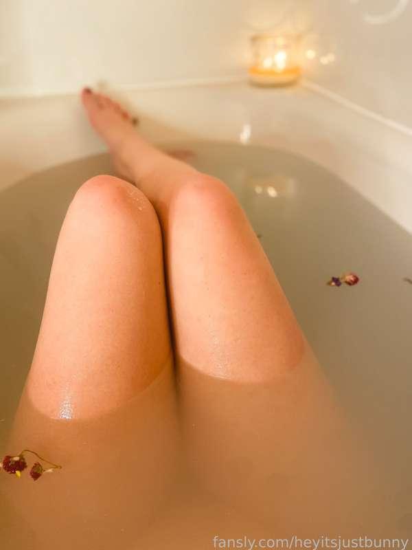 heyitsjustbunny image #4