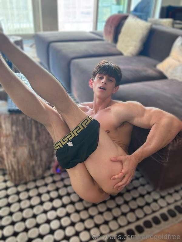 if you want more of me make sure you subscribe to @renogold