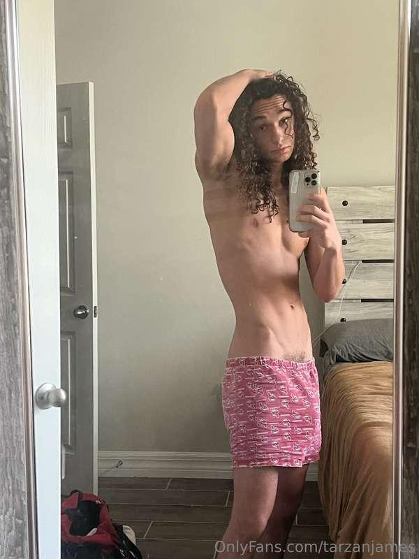 I love being naked, and I know you do too!